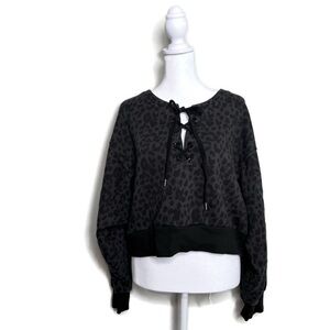 Victoria’s Secret Black Leopard Print Cropped Sweaters Women’s Size Large